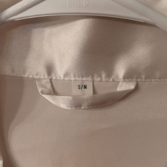 Like New Bride Robe - Picture 4 of 4